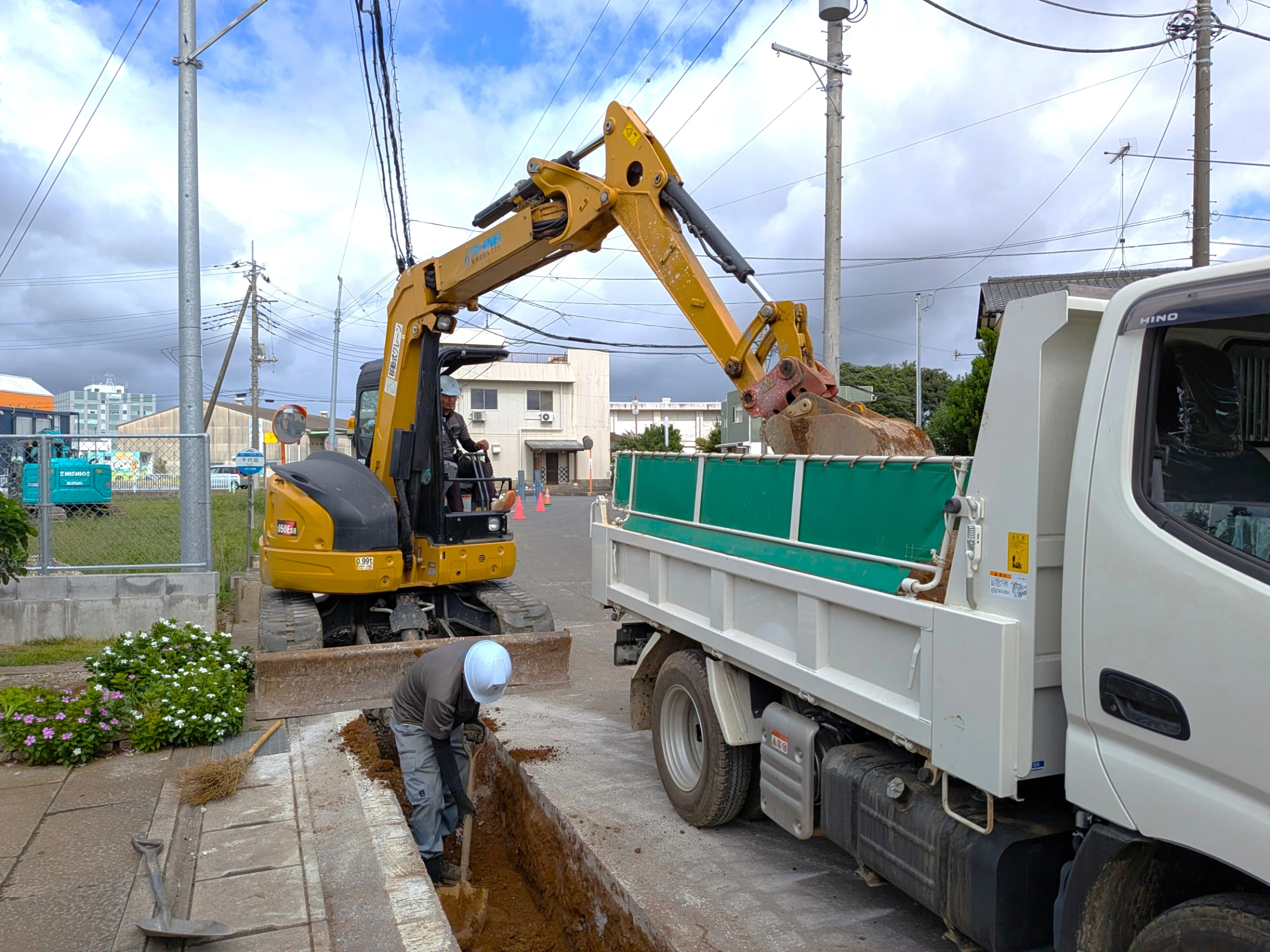 ダンプ運転手から水道工事業界の即戦力へ！